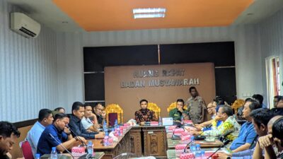 Rapat Dengar Pendapat (RDP) Di Kantor DPRD Takalar Tentang Roti Salenrang Dan Donat Kampar