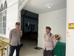 Personel Polsek Mamasa Pastikan Keamanan Ibadah Minggu di Sejumlah Gereja