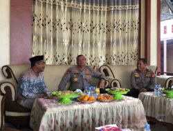 Kapolda Sulbar Silaturahmi dengan Tokoh Masyarakat Salugatta di Tengah Kunjungan Kerja ke Mateng