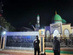 Polsek Sendana Terjunkan Personel untuk Jaga Keamanan Ibadah Tarawih di Bulan Ramadhan