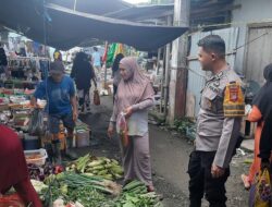 Polsek Bambalamotu Patroli dan Pantau Harga Bapok di Pasar Tradisional Randomayang