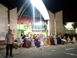 Personel Polsek Malunda Lakukan Pengamanan Sholat Tarawih untuk Jaga Kondusifitas Selama Ramadhan