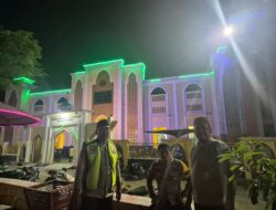 Personil Polres Polman Laksanakan Pengamanan Shalat Tarawih di Masjid-Masjid Wilayah Hukum Polres Polman