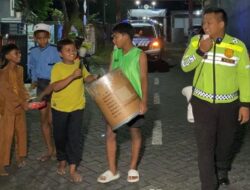 Polres Pasuruan Dampingi Warga Patrol Sahur Cegah Tawuran