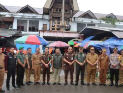 Jaga Stabilitas Harga Pangan, Wakapolres Toraja Utara Sidak Pasar Bersama Forkopimda