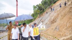 Jelang Mudik Lebaran, Gubsu Bobby Nasution Berhentikan Sementara Perbaikan Jalan Batu Jomba Tapsel