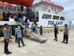 Pastikan Arus Mudik Jalur Laut Berjalan Lancar, Sat Polair Polres Majene Kawal Bongkar Muat KM Sabuk Nusantara 93