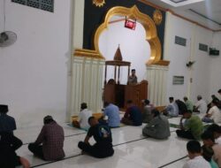 Lancarkan Safari Ramadhan, Polda Sulbar Berikan Sentuhan Dakwah di Masjid Sitti Aisyah Kalukku