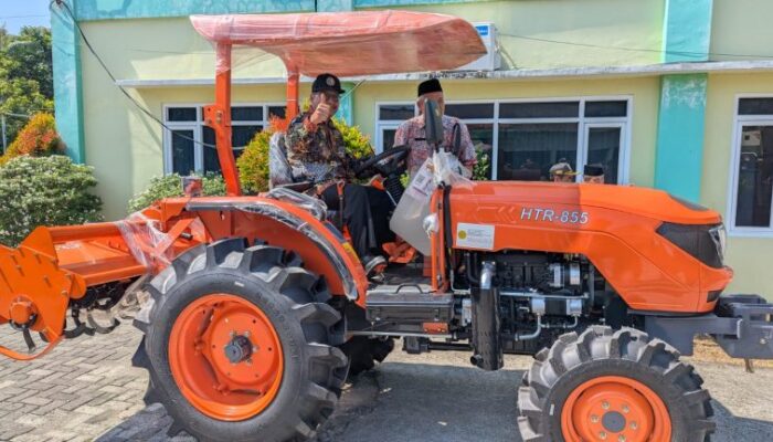 Ratusan Kelompok Tani Rembang Dapatkan Bantuan Alsintan Sebanyak 513 Unit