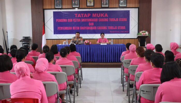 Gelar Tatap Muka Bersama Pembina dan Ketua Bhayangkari, Kapolres Toraja Utara : Polri dan Bhayangkari Saling Menguatkan dan Melengkapi