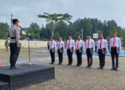 Berprestasi Dalam Bidang Penegakan Hukum, Kapolres Toraja Utara Beri Penghargaan Kepada 7 Personel