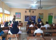 Unit Kamseltibcar Sat Lantas Polres Majene Sosialisasikan UU LLAJ di SMP Negeri 3 Majene