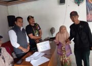 Santunan Tunai Rp 300 Ribu Disalurkan di Desa Purwasari, Wujud Kepedulian Untuk Warga Rentan