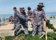 Lantamal VI Makassar Laksanakan Panen Rumput Laut di Lahan Hanpangan TNI AL Di Desa Punaga Takalar.