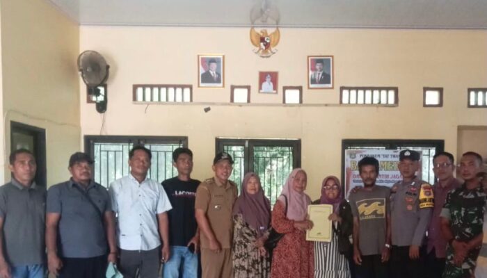 Selesaikan Masalah Dengan Problem Solving, Bhabinkamtibmas Polsek Pasangkayu Mediasi Warganya