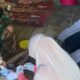 Bhabinkamtibmas Polsek Mamuju Berikan Bantuan Paket Sembako kepada Anak Penderita Stunting di Desa Salletto