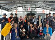 Lantamal VI Dukung Mahasiswa KKN Kebangsaan XII Berlayar Ke Pulau Kapoposang-Pangkep dengan KAL Suluh Pari II.6-60