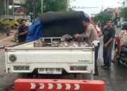 Personel Satlantas Polres Gowa Sigap Bantu Mobil Pick Up Patah As Saat Strong Point Pagi