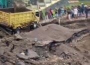 Longsor Lumpuhkan Jalur Makassar-Toraja, Truk Terbalik, Sistem Buka-Tutup Diterapkan