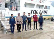Polair Majene Intensifkan Pengamanan Pemberangkatan KM. Sabuk Nusantara 93 di Pelabuhan Palipi