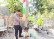 Personel Polsek Banggae dan Warga Totoli Semarakkan HUT RI ke-80 dengan Pemasangan Umbul-Umbul