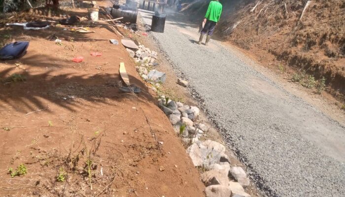 Pemdes Neglasari Realisasikan Anggaran Dana desa (DD) di Dusun Caringin RW02 , Tingkatkan Aksesibilitas Warga