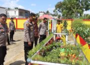 Kapolres Pasangkayu Tinjau Kebersihan dan Pemanfaatan Pekarangan di Desa Pajalele