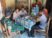Gelar KRYD, Bhabinkamtibmas Kalebajeng dan Tangkebajeng Bersama Babinsa Sambangi Warga Sampaikan Pesan Kamtibmas