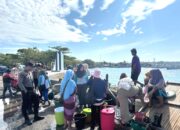 Patroli Jalan Kaki, Samapta Polres Majene Interaksi dan Ajak Warga Jaga Keamanan