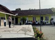 Kapolsek Wonorejo Jadi Pembina Upacara di Yayasan Hidayatul Mubtadiin, Ingatkan Bahaya Kenakalan Remaja