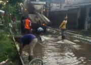 Sorotan Proyek Jalan Sukamantri-Pule: Pengecoran di Tengah Genangan Air, Kualitas Jadi Tanda Tanya!