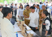 Wakil Presiden RI Gibran Rakabuming Raka Bersama Wagub Jateng Taj Yasin Maimoen, Bangun Keakraban Dengan Mahasiswa