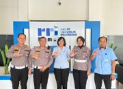 Dialog Interaktif di Studio RRI Mamuju, Dirlantas Polda Sulbar Gaungkan Tertib Helm Sebagai Budaya Berkendara untuk Keselamatan