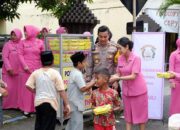 Jajaran Polresta Sidoarjo Bersama Bhayangkari Awali Tahun Dengan Aksi Sosial