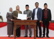 Paripurna Sahkan Perubahan Perda BUMD Sebuku Energi Malaqbi, Sekda Sulbar Jamin Tindak Lanjut Aspirasi DPRD