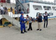 Satpolair Polres Majene Amankan Pemberangkatan KM Sabuk Nusantara 93 di Pelabuhan Passarang Tujuan Pelabuhan Silopo