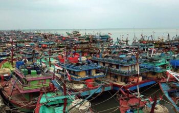 Akibat Cuaca Buruk Para Nelayan Di Rembang Tidak Berani Berlayar Mencari Ikan