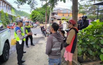 Sasar Pangkalan Ojek Pasar Sentral, Satlantas Polres Majene Gencarkan Sosialisasi Tertib Berlalu Lintas