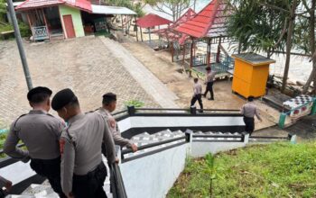 Libur Akhir Pekan, Samapta Polres Majene Intensifkan Patroli Kamtibmas di Pantai Dato dan Munu