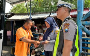 Upaya menekan Kecelakaan Satlantas Polres Pasuruan Gelar Ramp Check Angkutan Umum di Terminal Pandaan