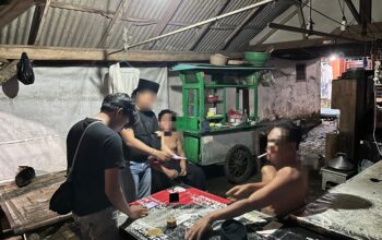Polres Pasuruan Kota tangkap Pria 59 Tahun Saat Main Togel Online di Warung Kopi Karang Sentul