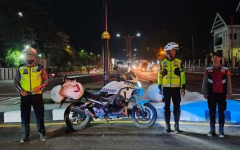 Polresta Mamuju Optimalkan Pengamanan dan Pengaturan Arus Lalin di Malam Hari