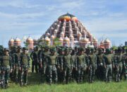 Aksi Kodaeral VI Bersama Ratusan Prajurit Prajurit Satgas Pamtas RI-PNG Mobile TA.2026 Bersihkan Pesisir Pantai di Gerbang Timur Indonesia