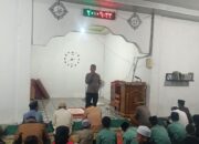 Usai Tarawih, Bhabinkamtibmas Polsek Bambalamotu Ajak Warga Jaga Kamtibmas dan Cegah Knalpot Brong serta Balap Liar