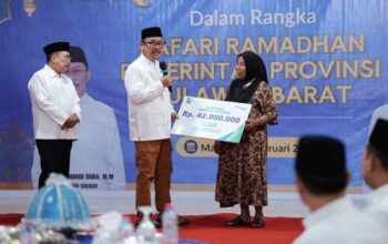 Safari Ramadan di Majene, Gubernur Sulbar Bagikan 1.000 Paket dan Sampaikan Alokasi Anggaran Rp50 Miliar untuk Pembangunan