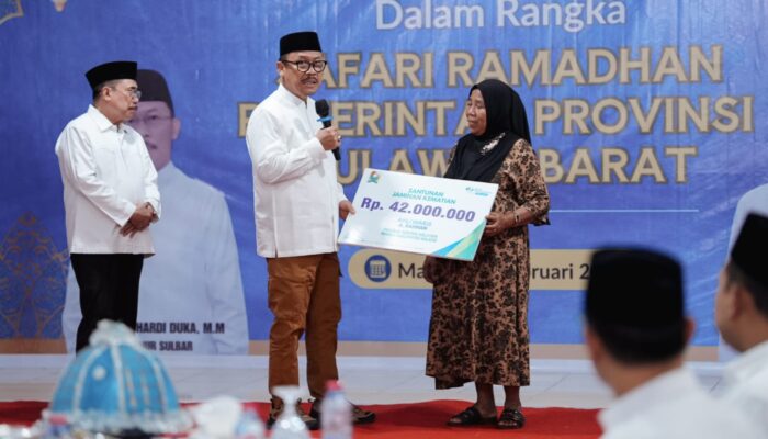 Safari Ramadan di Majene, Gubernur Sulbar Bagikan 1.000 Paket dan Sampaikan Alokasi Anggaran Rp50 Miliar untuk Pembangunan