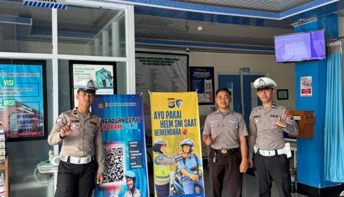 Ditlantas Polda Sulbar Pasang Himbauan Tata Tertib Berlalu Lintas dan Stop Balap Liar di 8 Lokasi Strategis Mamuju