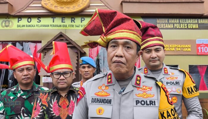 Kapolda Sulsel Apresiasi Pos Terpadu Bernuansa Adat di Gowa, Fasilitas Lengkap untuk Pemudik