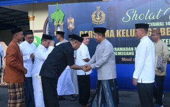 Gema Takbir di Lapangan Arafuru, Ribuan Umat Muslim Tumpah Ruah Rayakan Kemenangan di Mako Kodaeral VI