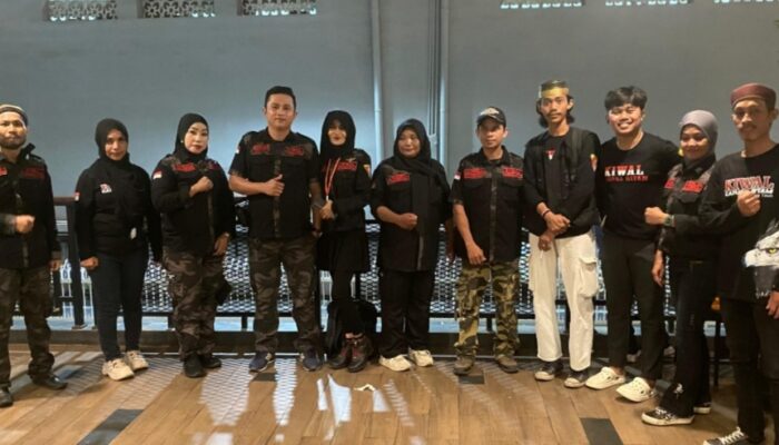 BUKA BERSAMA ORMAS KIWAL GARUDA HITAM: KETUA DAN JAJARANNYA BERKUMPUL DI CAFE AGUNG MAKASSAR   